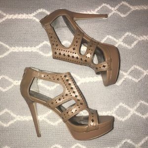 Carlos High Heel in Tan